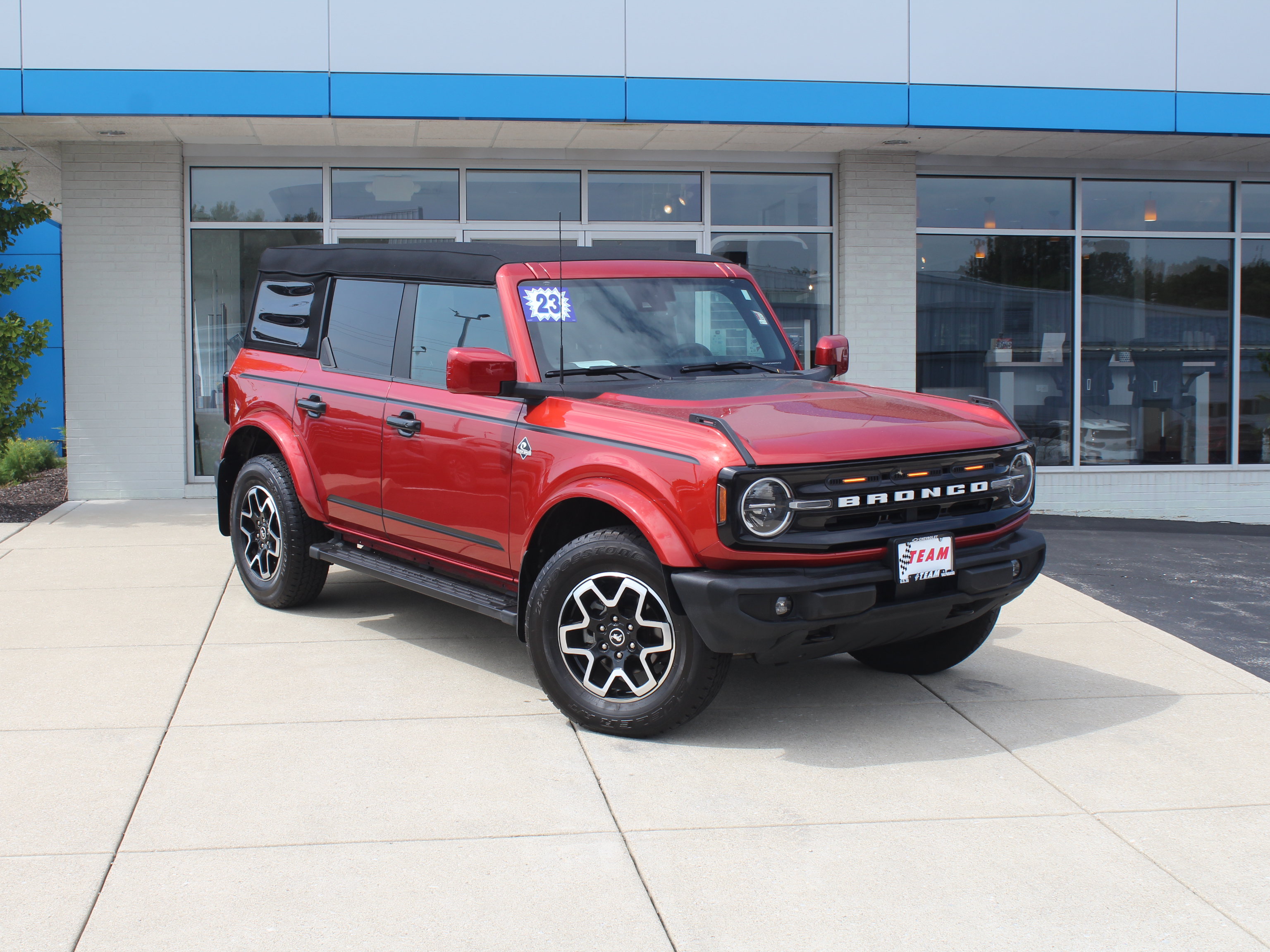 Used 2023 Ford Bronco Outer Banks AWD/4WD image 4