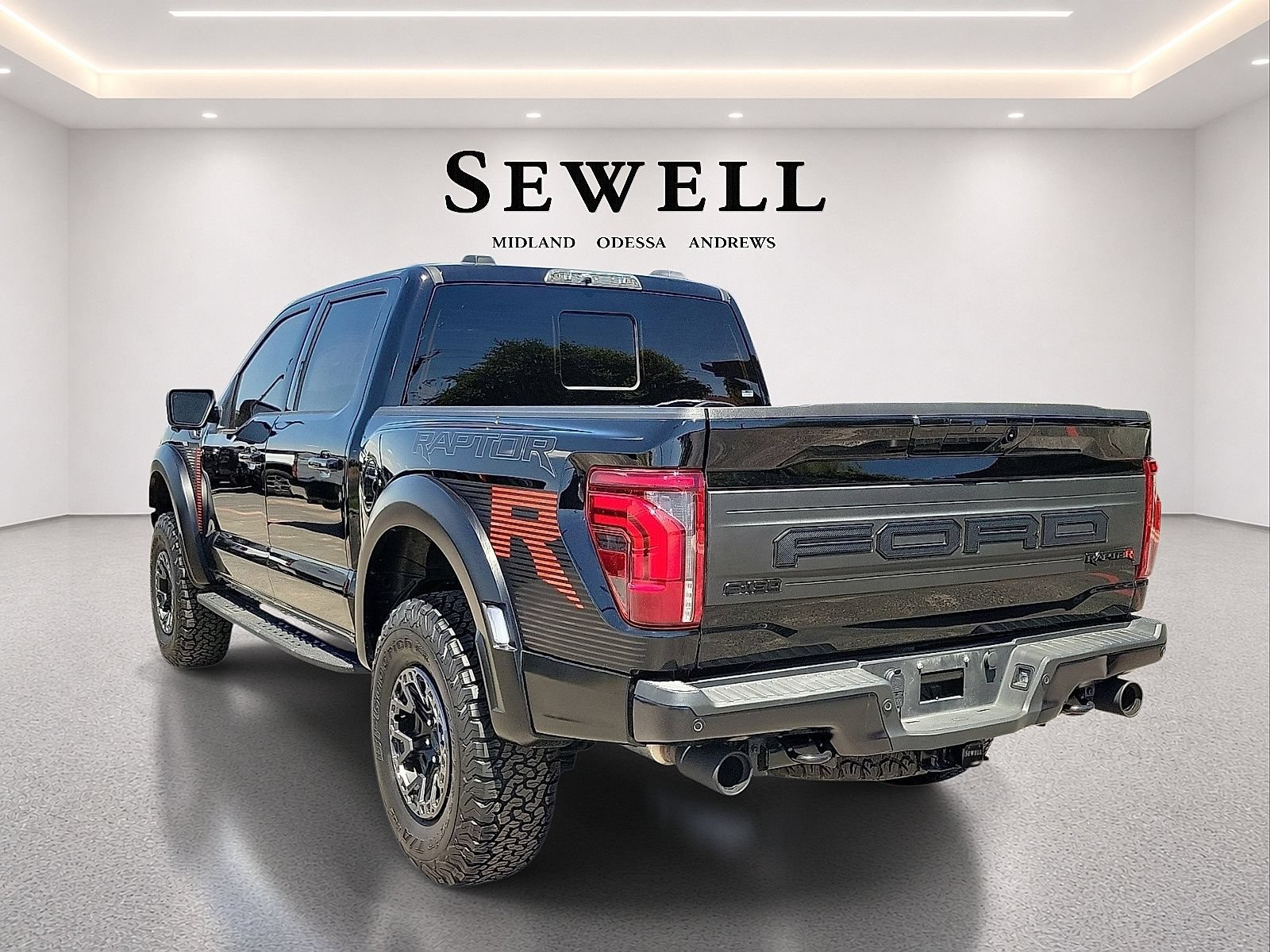 Used 2025 Ford F150 Raptor w/ Equipment Group 803A Raptor R AWD/4WD image 3