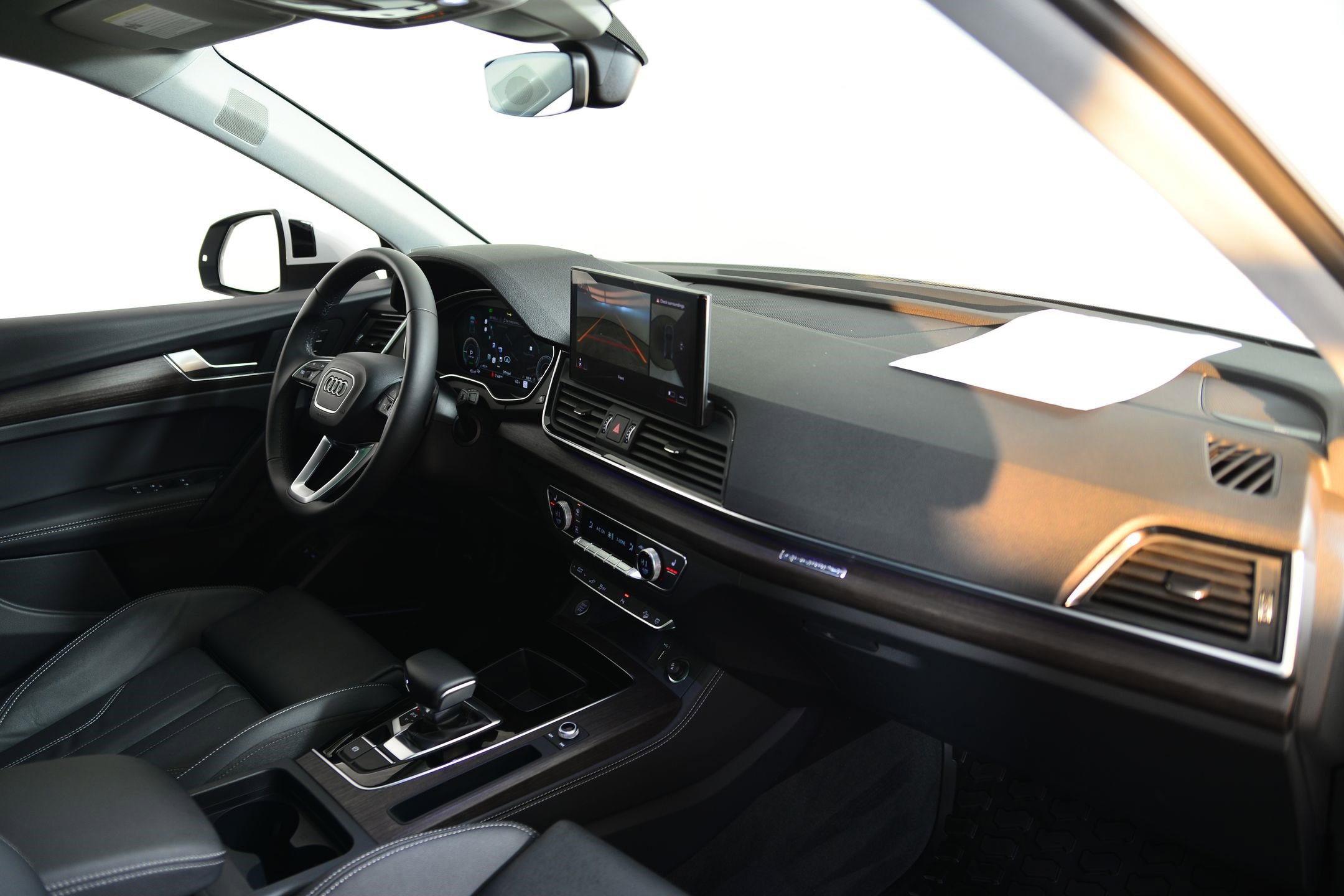 Certified 2025 Audi Q5 e Premium Plus w/ Premium Plus Package image 19