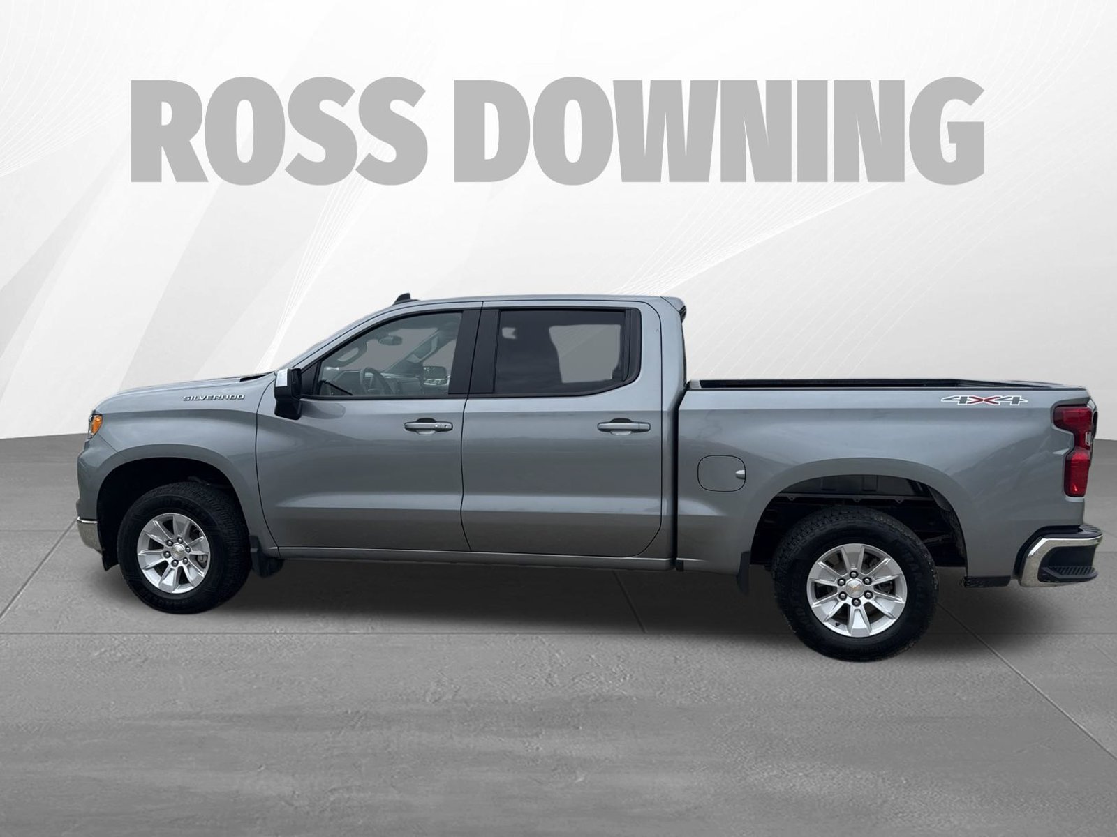 Used 2025 Chevrolet Silverado 1500 LT AWD/4WD image 3