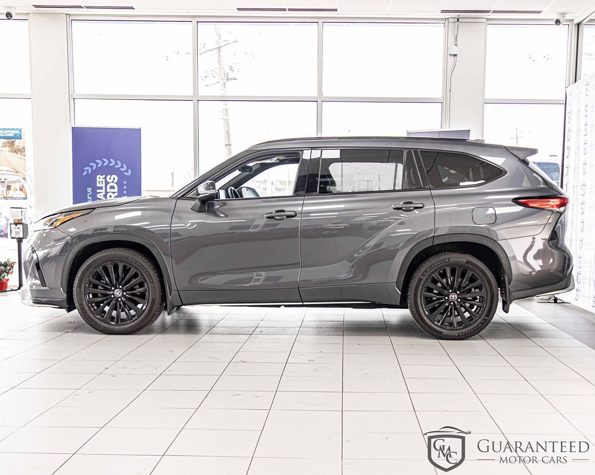 Used 2021 Toyota Highlander XSE AWD/4WD image 6