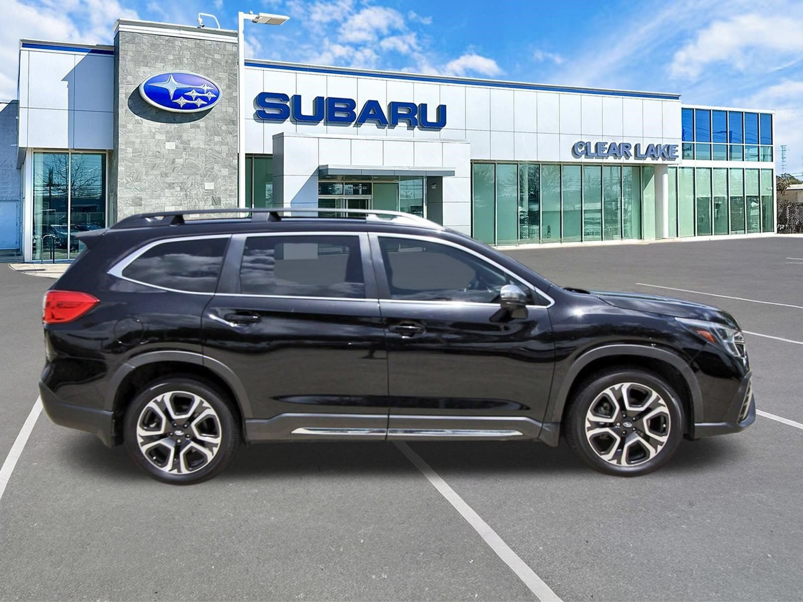 Used 2023 Subaru Ascent Limited w/ Technology Package AWD/4WD image 7
