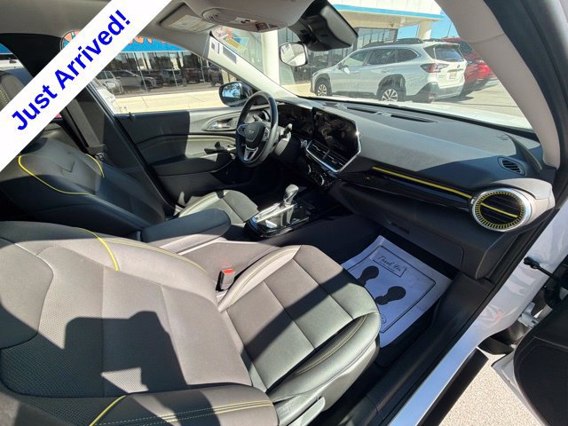 Used 2024 Chevrolet Trax ACTIV w/ Sunroof Package FWD image 24