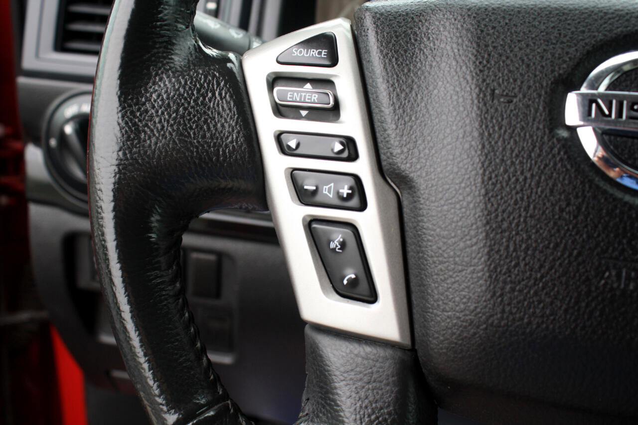 Used 2022 Nissan Titan SV w/ SV Convenience Package image 17