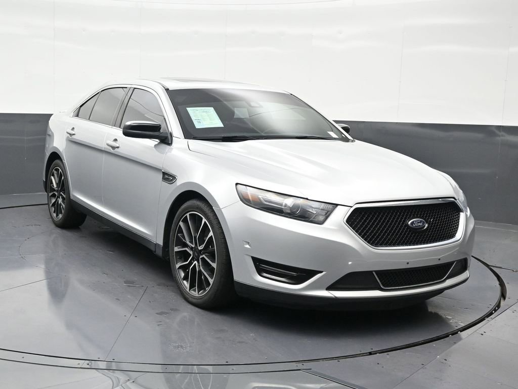 Used 2018 Ford Taurus SHO w/ Driver Assist Package image 8