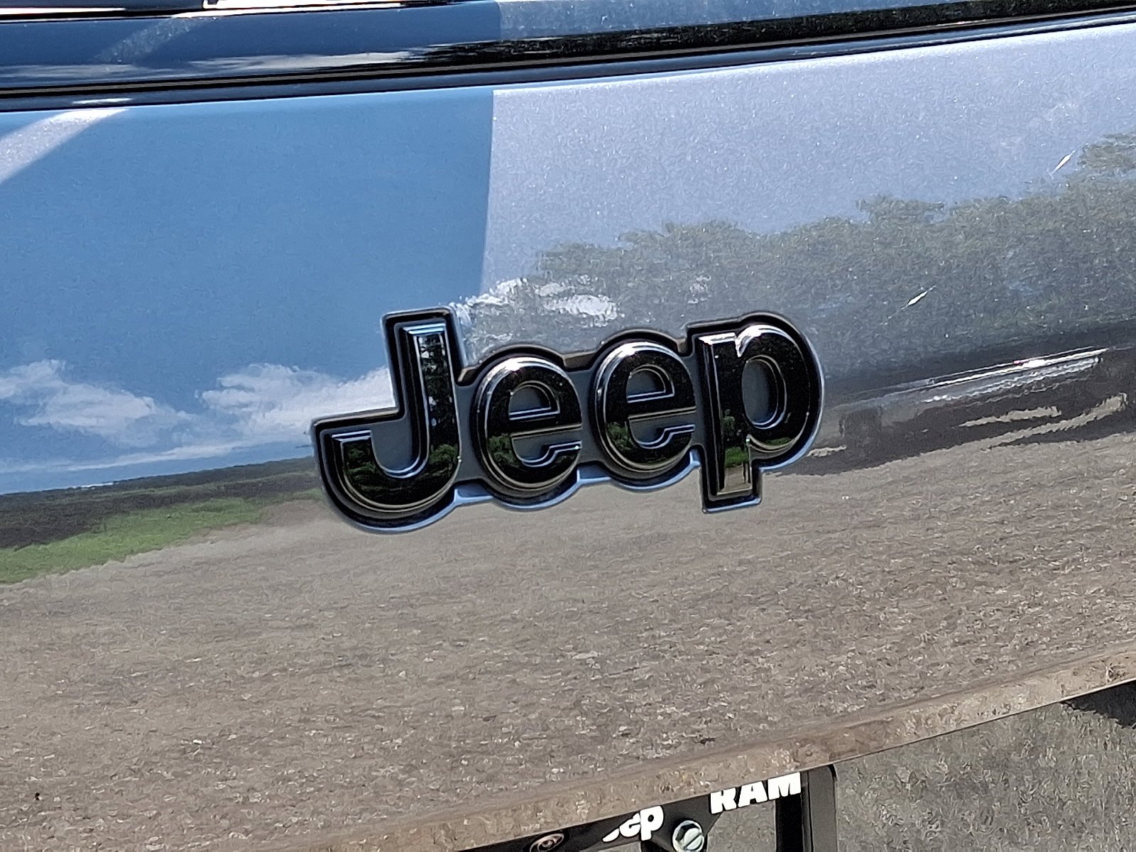 New 2025 Jeep Grand Cherokee L Limited w/ Black Appearance Package image 20