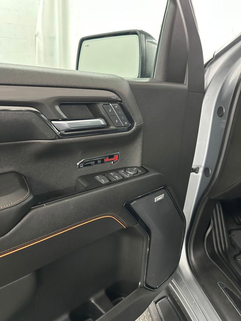 Used 2024 GMC Sierra 1500 AT4 w/ Technology Package image 11