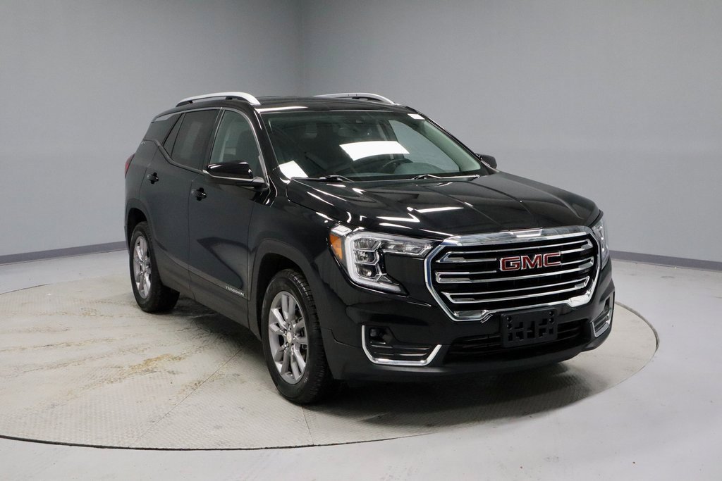 Used 2024 GMC Terrain SLT