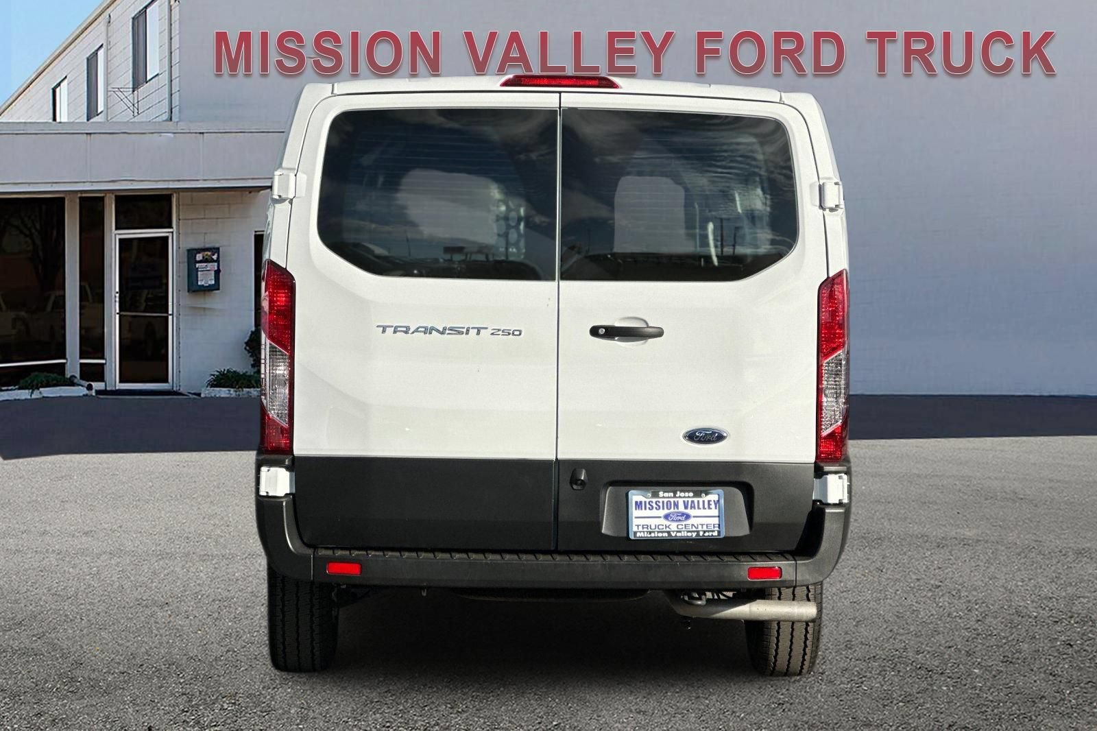Used 2025 Ford Transit 250 Low Roof w/ Exterior Upgrade Package RWD image 5