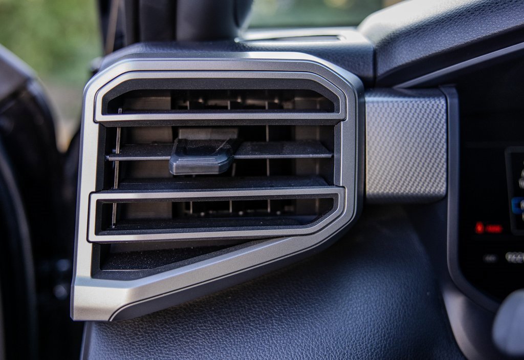 Used 2025 Toyota Tundra Limited image 13