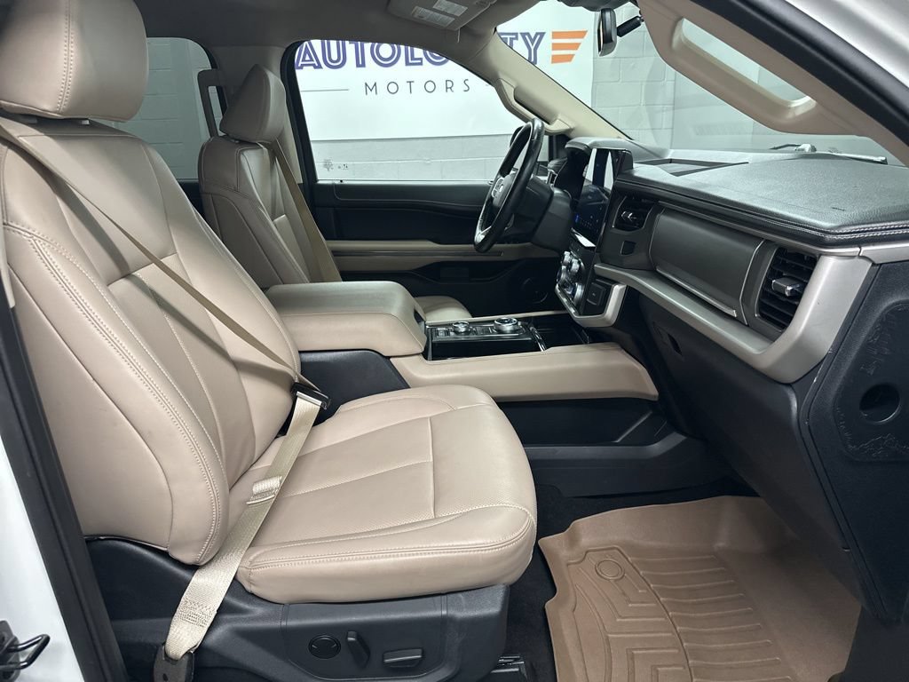 Used 2023 Ford Expedition Max XLT AWD/4WD image 19
