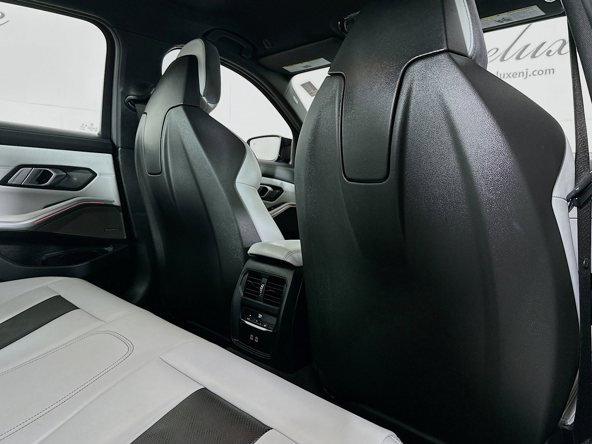 Used 2022 BMW M3 w/ M Carbon Exterior Package image 28