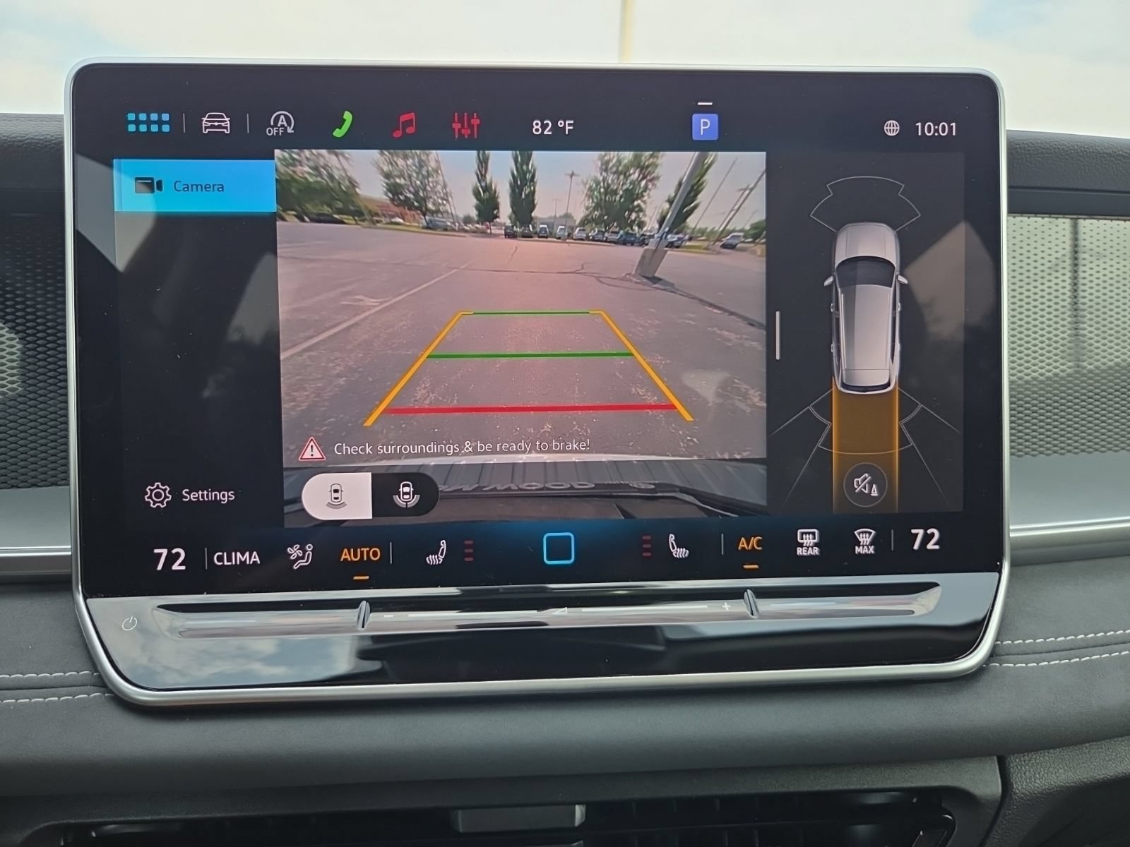 Certified 2026 Volkswagen Tiguan SE w/ Panoramic Sunroof Package FWD image 29