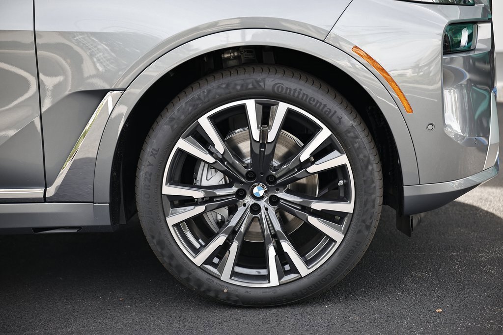 New 2026 BMW X7 xDrive40i w/ Premium Package image 4