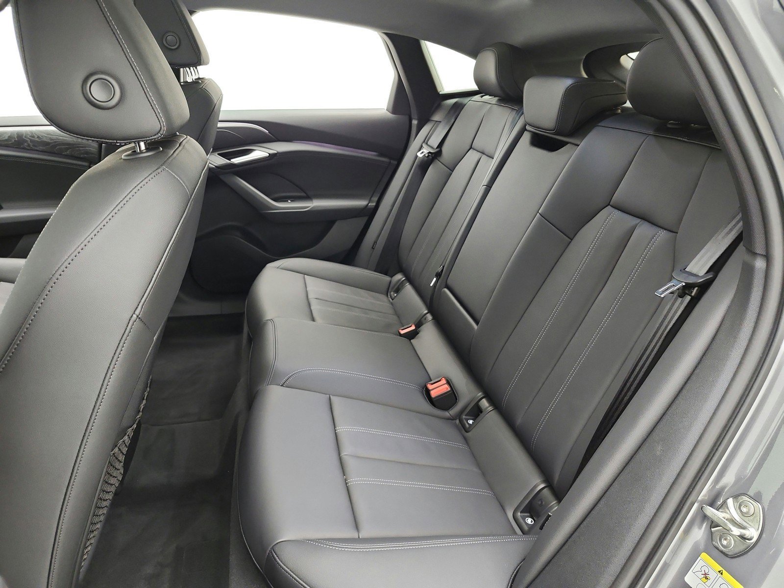 Used 2025 Audi A6 e-tron Premium w/ Ultra Package image 15