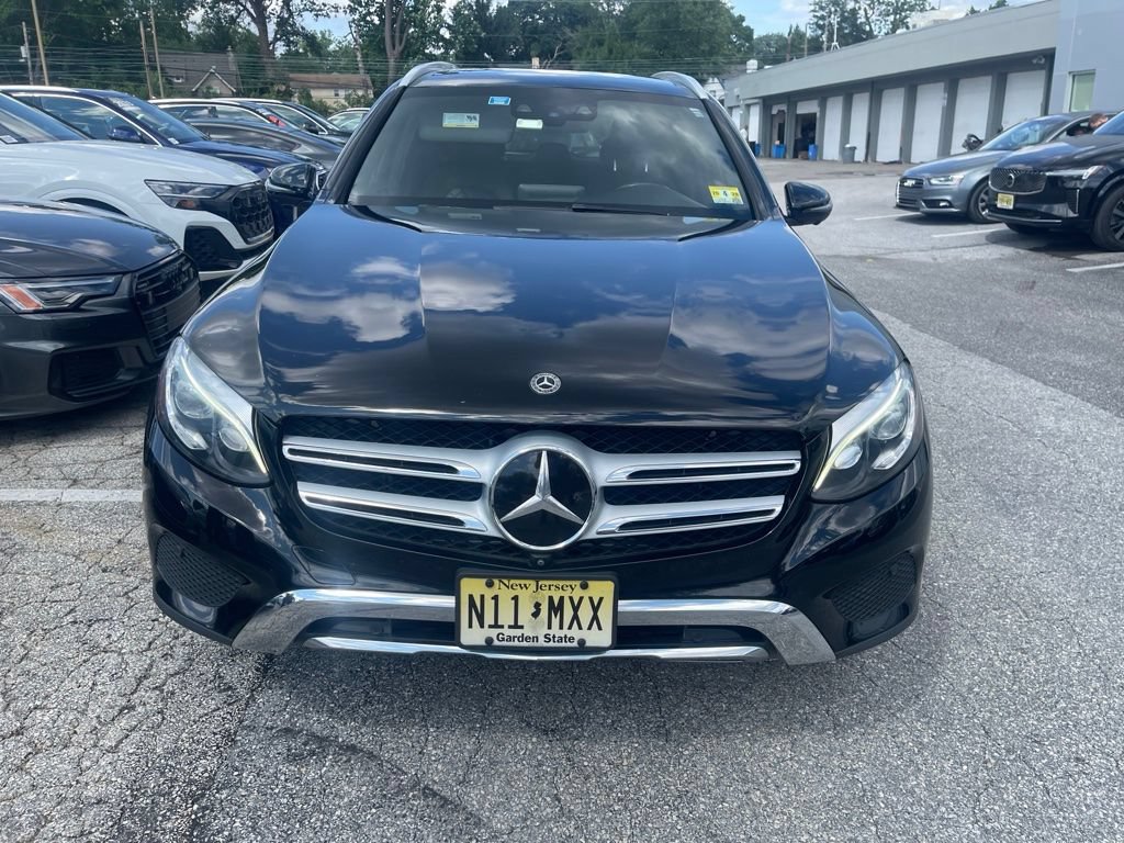 Used 2019 Mercedes-Benz GLC 300 4MATIC image 2