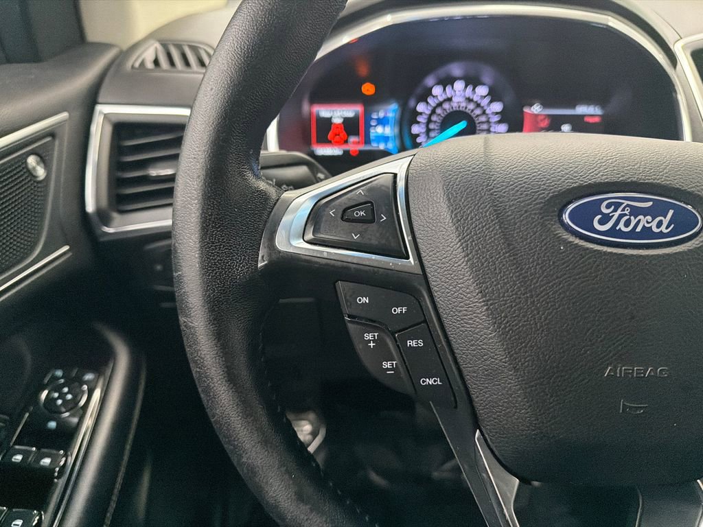 Used 2019 Ford Edge Titanium image 26