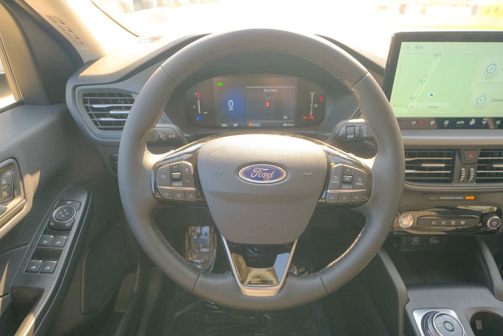 New 2025 Ford Escape SE image 30