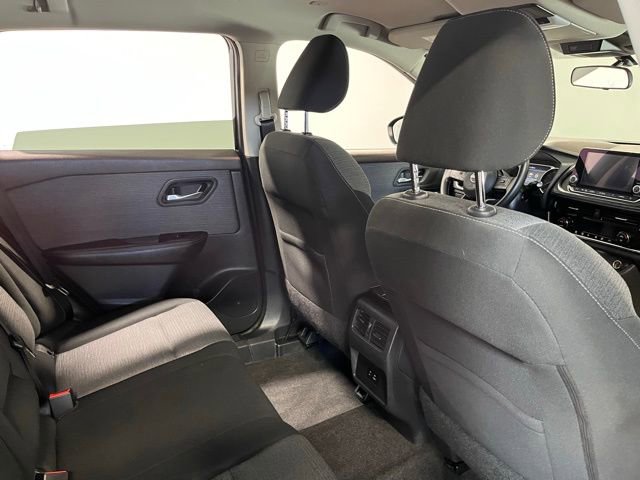 Used 2022 Nissan Rogue SV AWD/4WD image 14