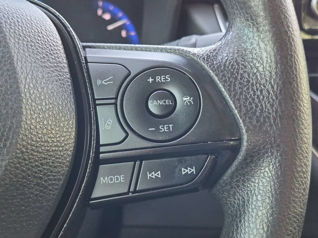 Used 2022 Toyota Corolla LE FWD image 27