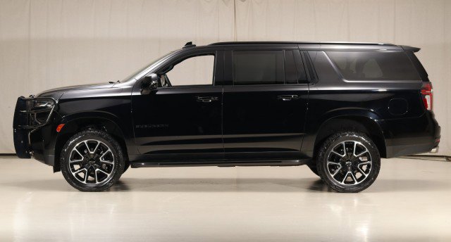 Used 2023 Chevrolet Suburban RST w/ Sport Performance Package
