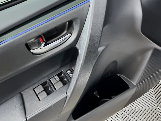 Used 2017 Toyota Corolla L image 16