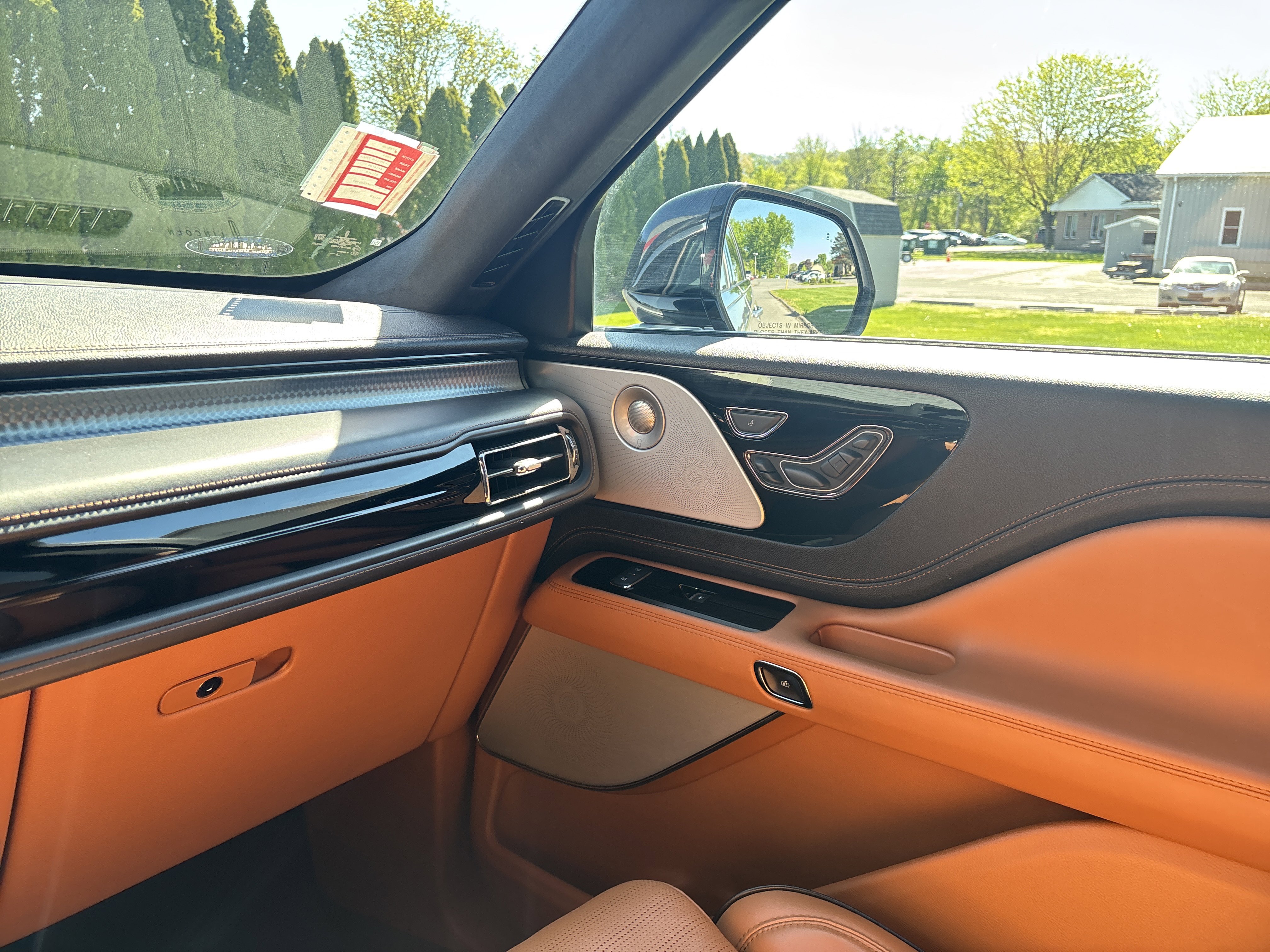 Used 2023 Lincoln Aviator Black Label w/ Dynamic Handling Package AWD/4WD image 24