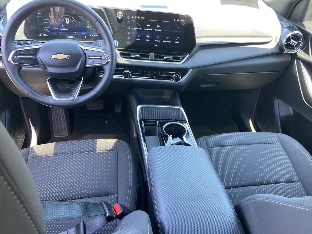 Used 2025 Chevrolet Equinox LT FWD image 16