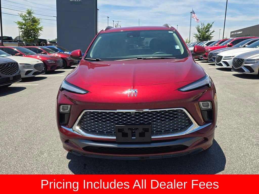 Used 2025 Buick Encore GX Avenir w/ Avenir Technology Package AWD/4WD image 8