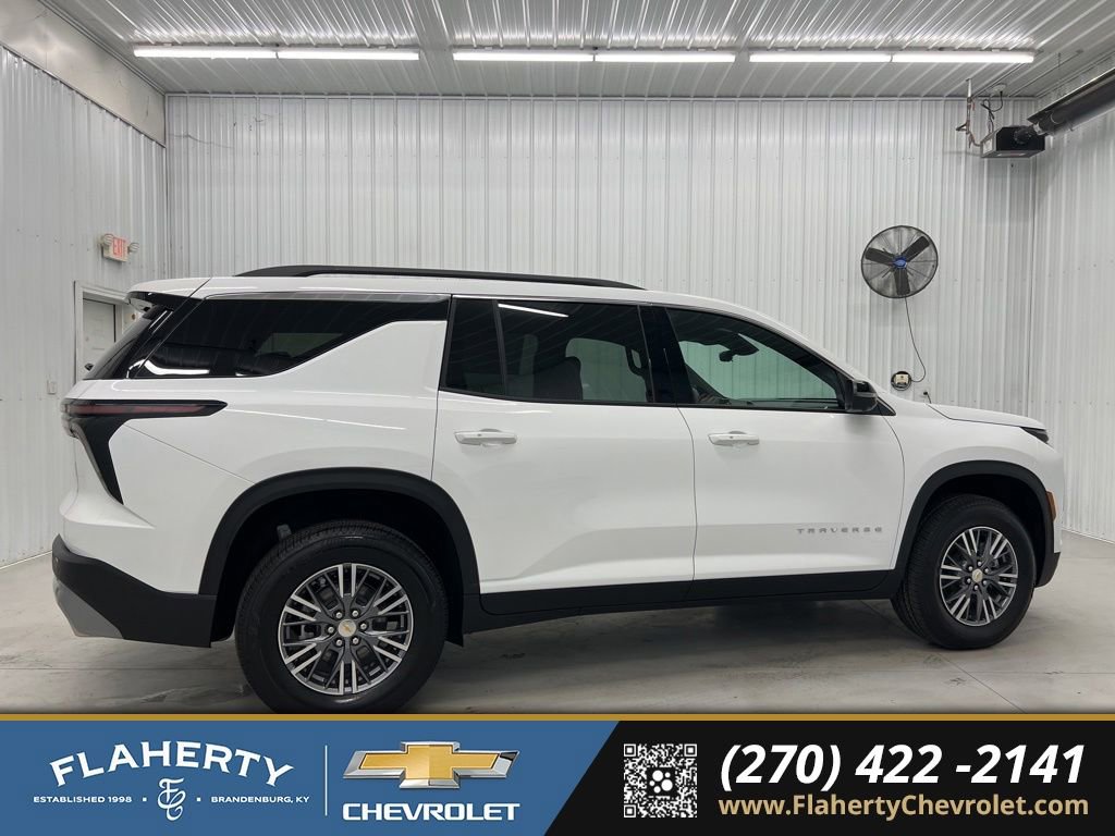 New 2026 Chevrolet Traverse LT FWD image 2