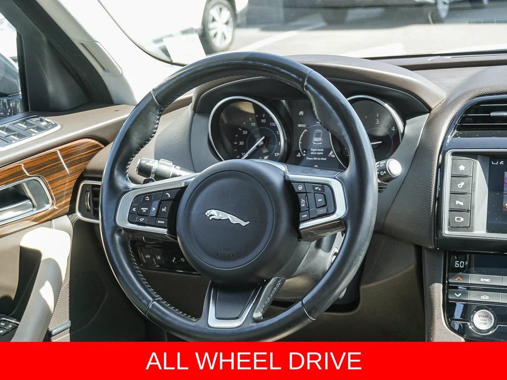 Used 2018 Jaguar F-PACE Prestige AWD/4WD image 16