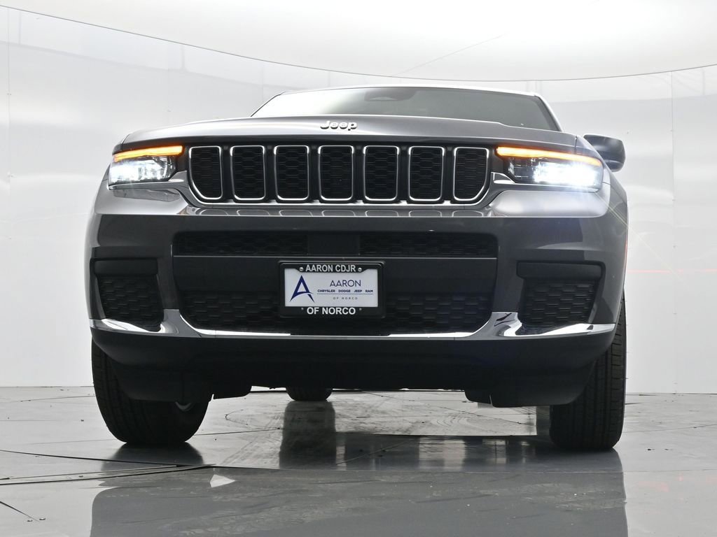 New 2025 Jeep Grand Cherokee L Laredo w/ Luxury Tech Group I image 36