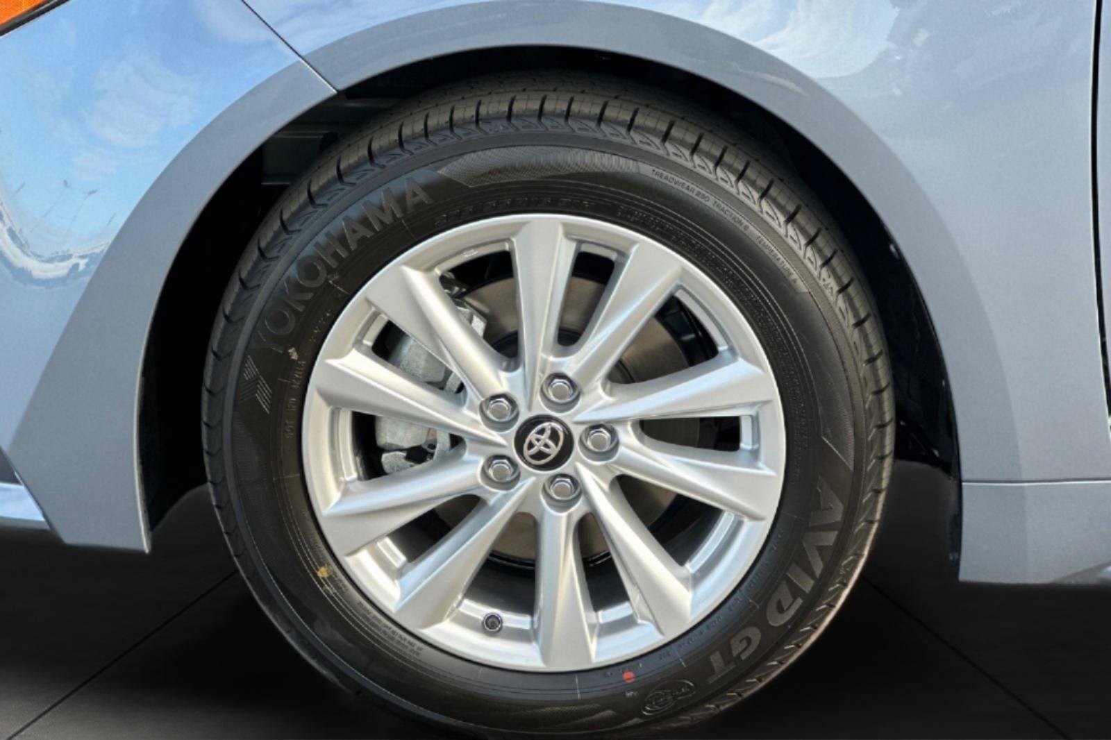 New 2027 Toyota Corolla LE w/ LE Premium Package FWD image 32