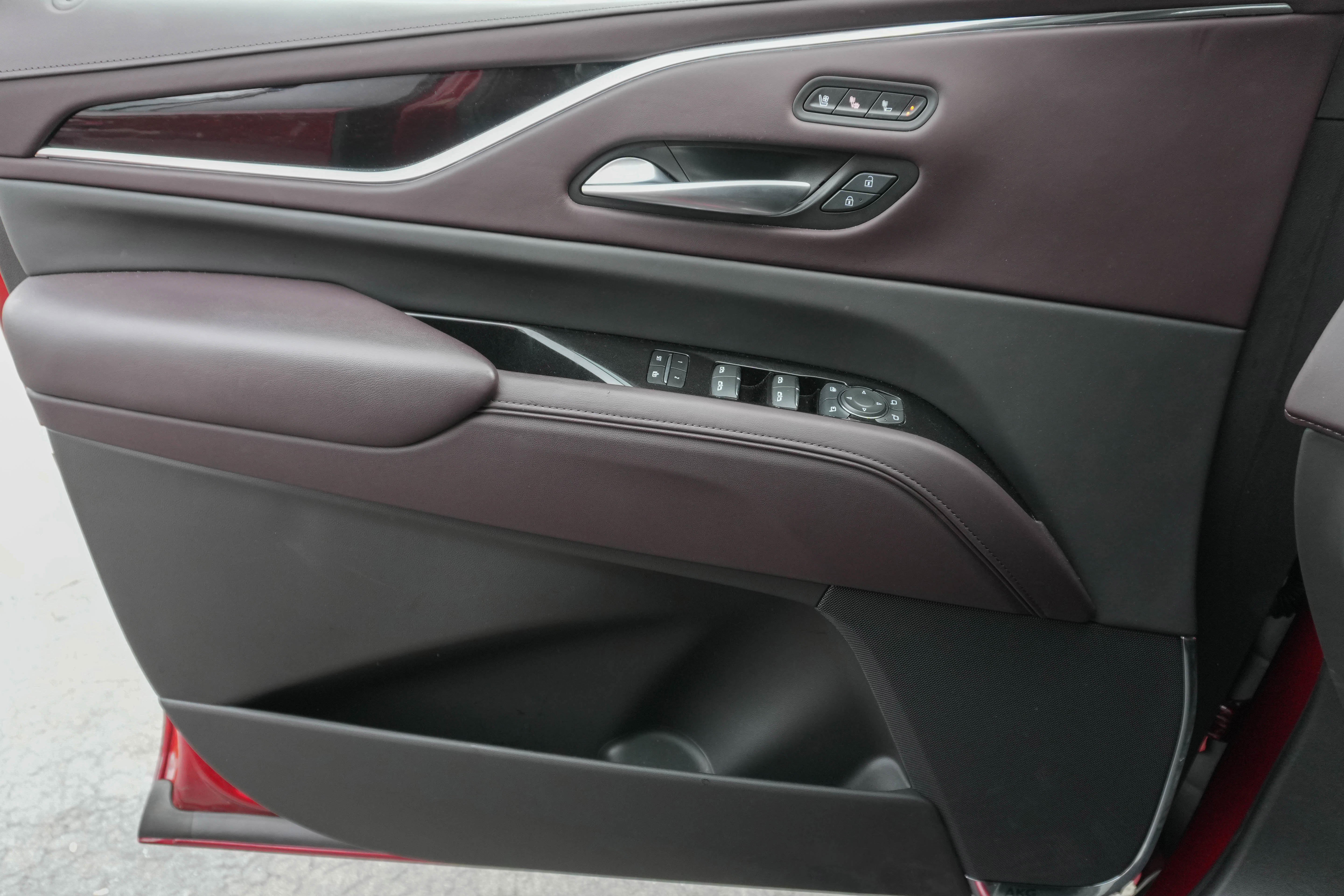 Used 2024 Cadillac Escalade Sport Platinum image 26