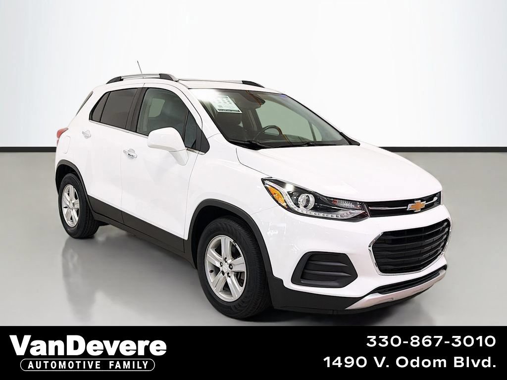 Used 2020 Chevrolet Trax LT w/ Sun & Sound Package FWD video 1