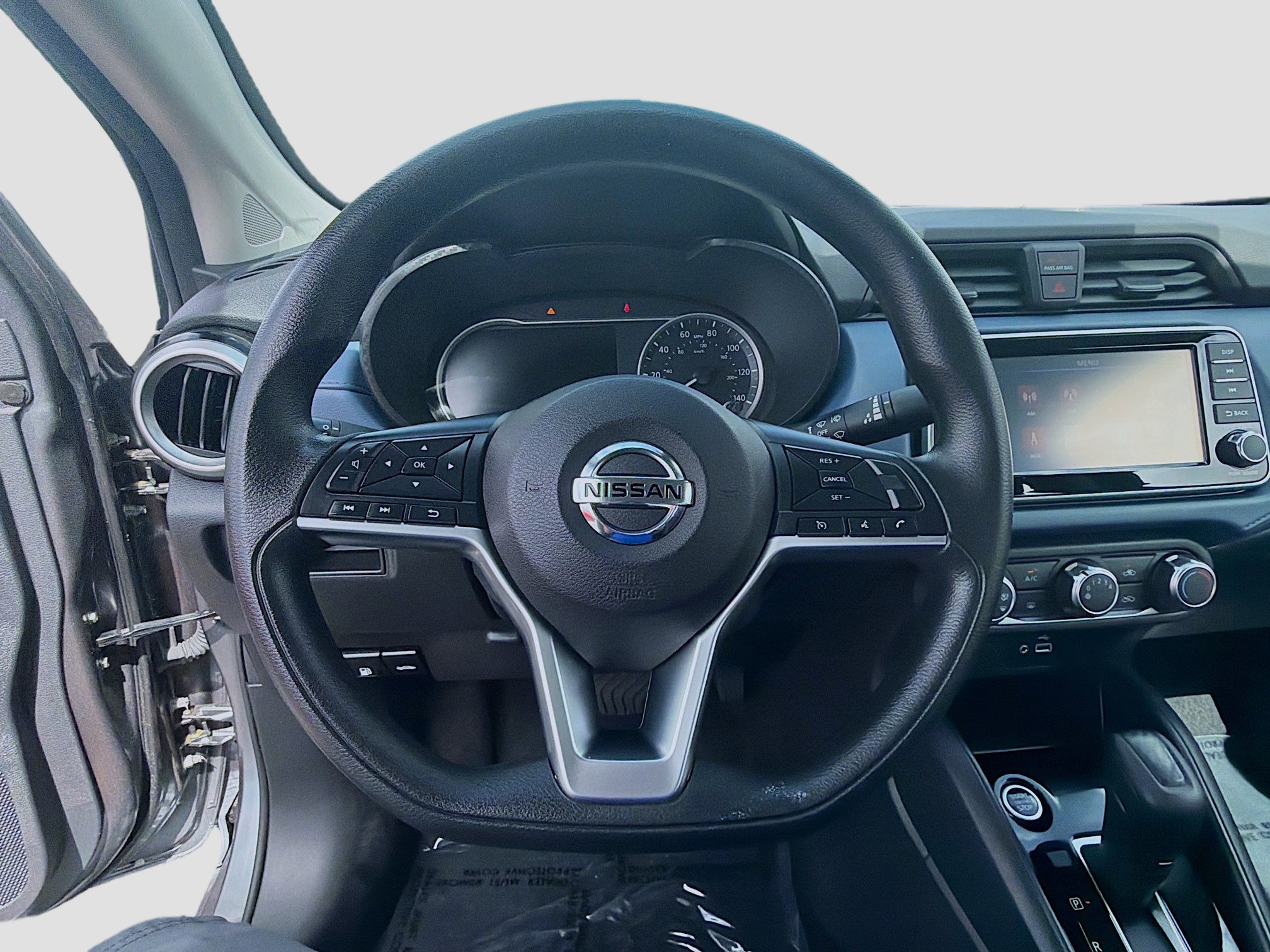 Used 2025 Nissan Versa SV image 10