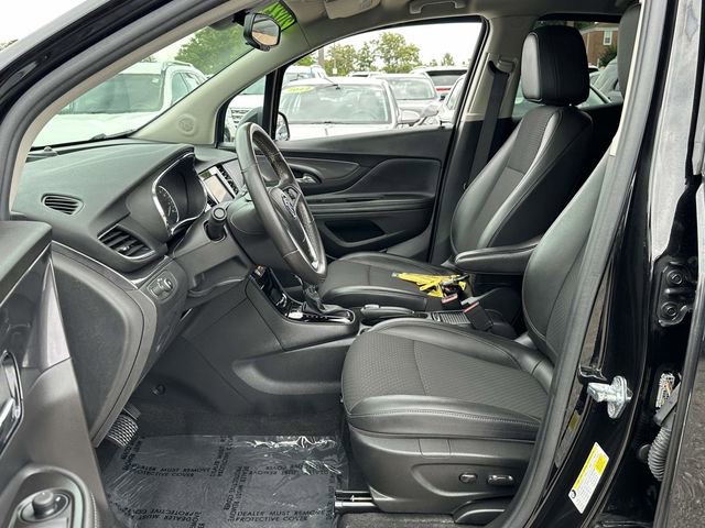 Used 2022 Buick Encore Preferred w/ Safety Package AWD/4WD image 19