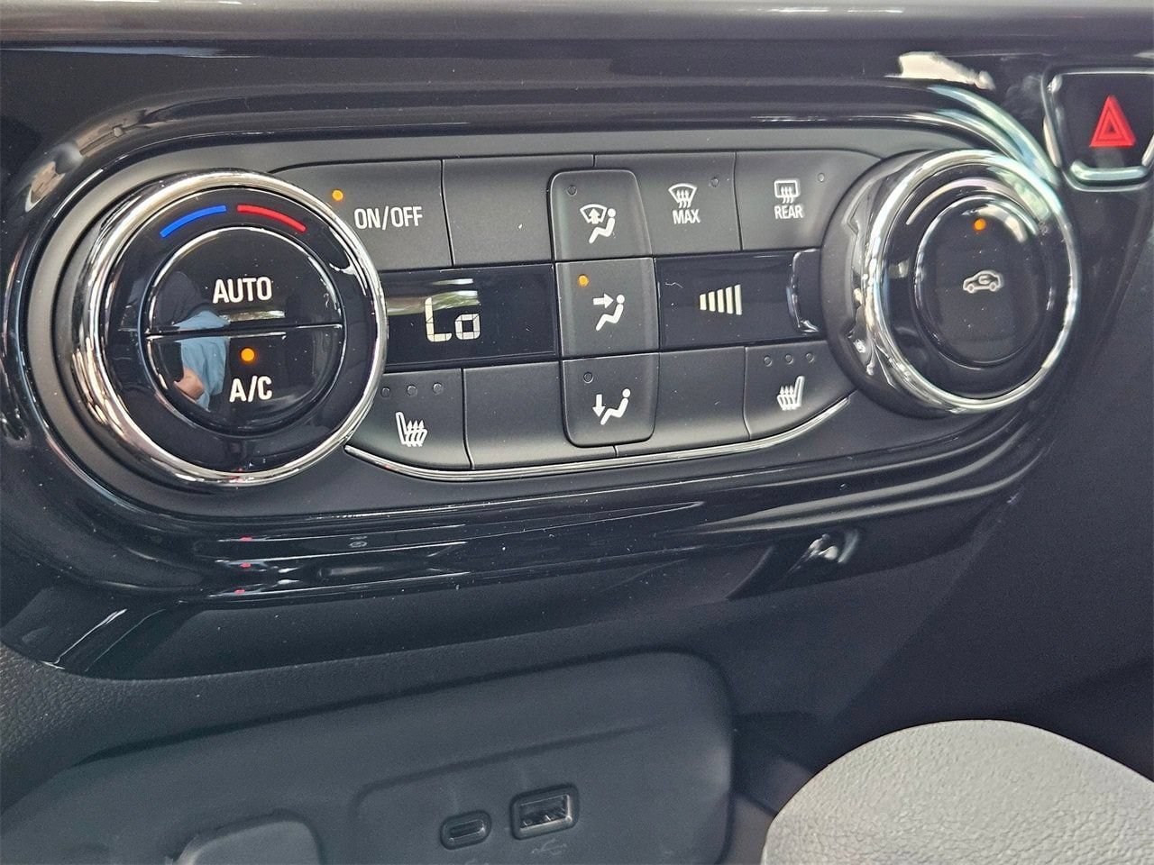 New 2026 Chevrolet Trax LT w/ Driver Confidence Package FWD image 19