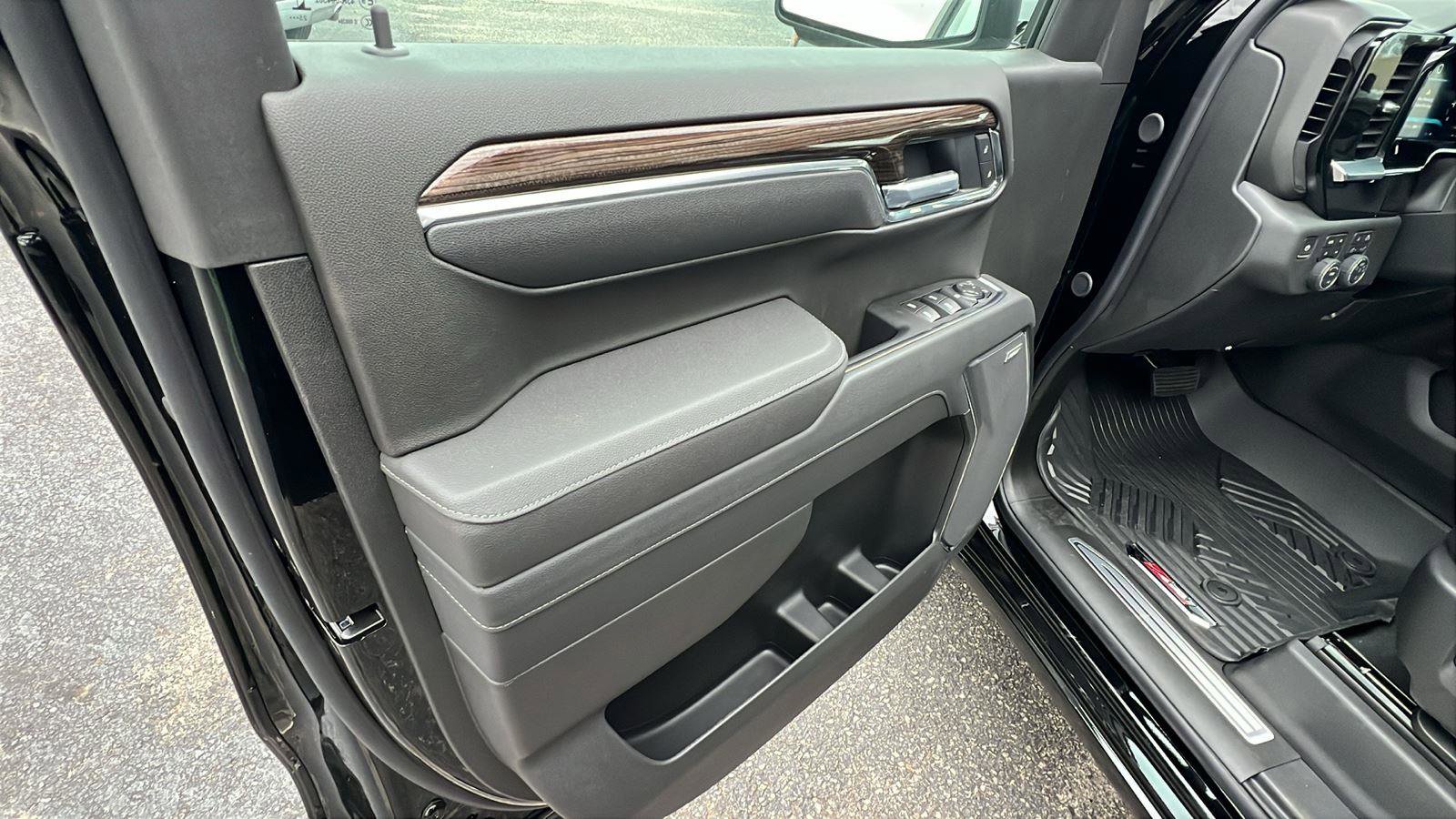 New 2026 Chevrolet Silverado 1500 RST w/ RST All Star Premium Package image 11