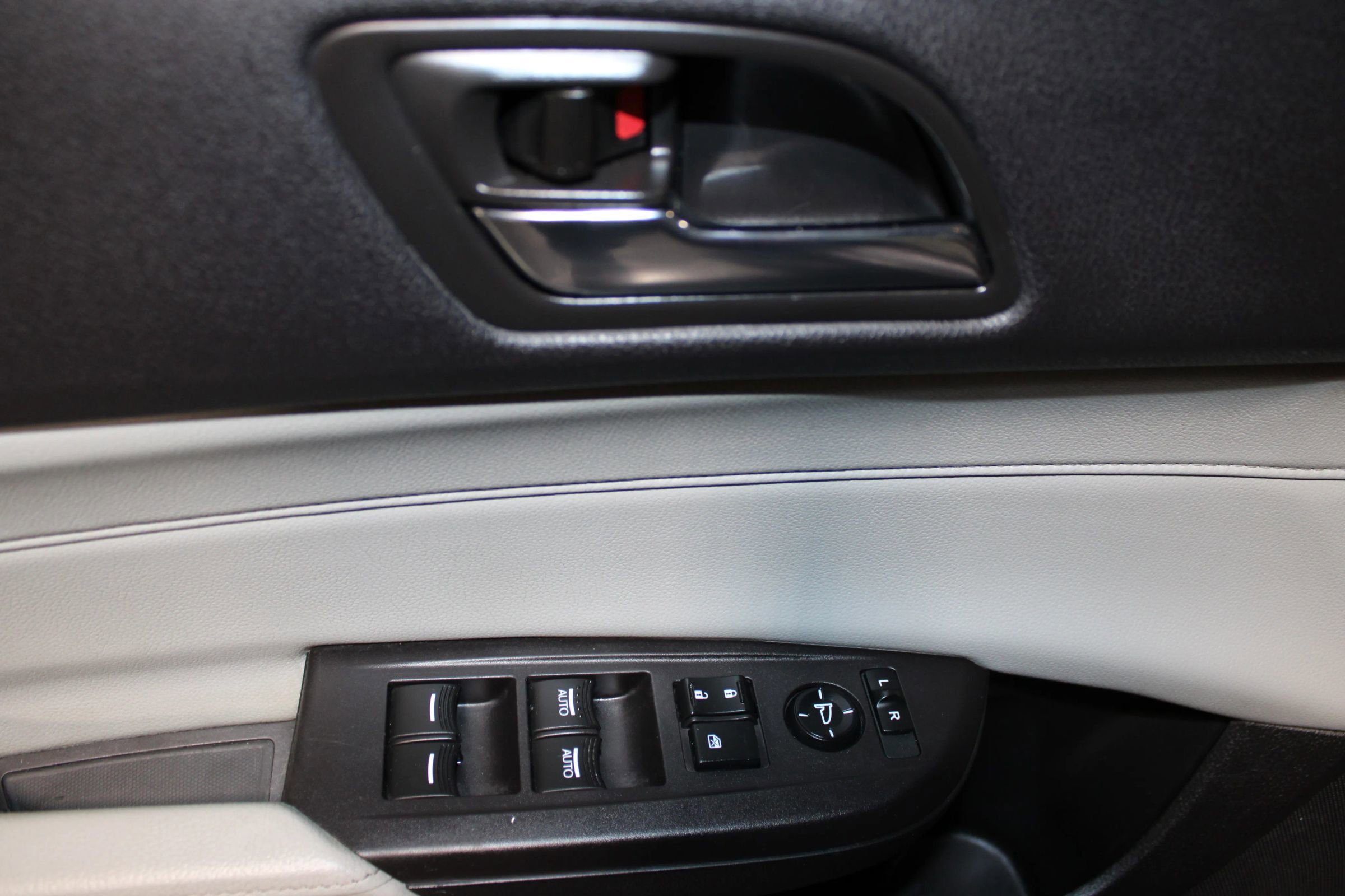 Used 2017 Acura ILX FWD image 9