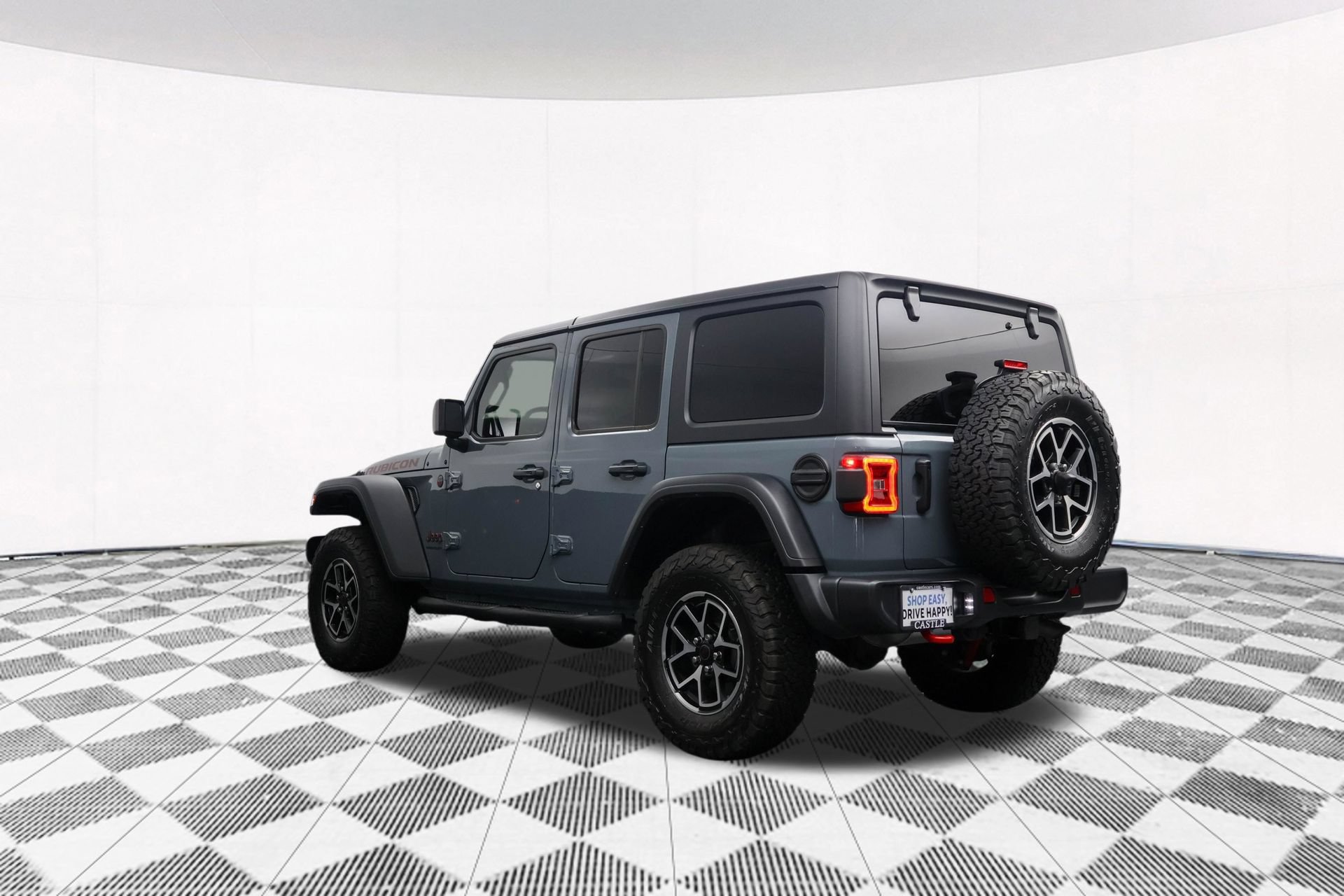 Used 2024 Jeep Wrangler Unlimited Rubicon w/ Dual Top Group AWD/4WD image 42