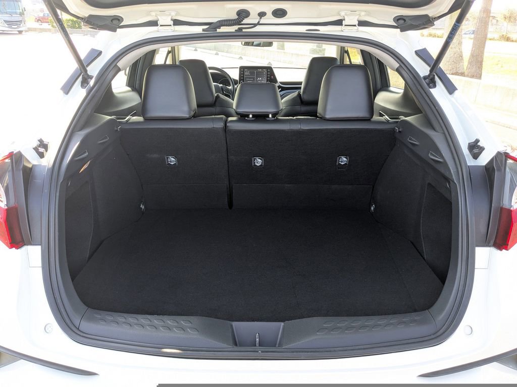 Used 2020 Toyota C-HR Limited image 13