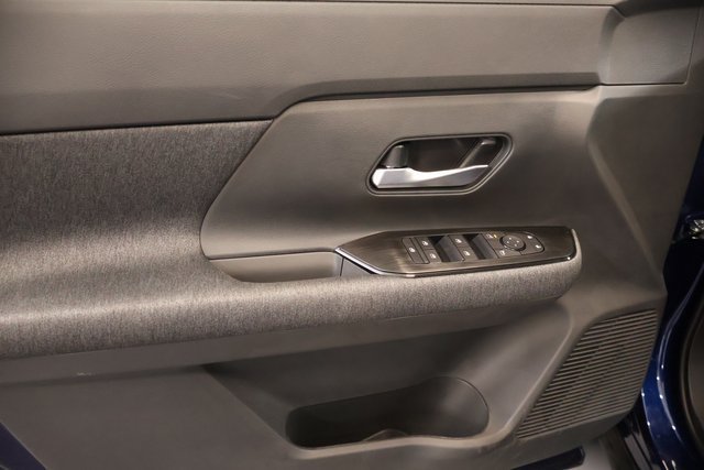 New 2026 Nissan Kicks SV w/ Cold Weather Package FWD image 9