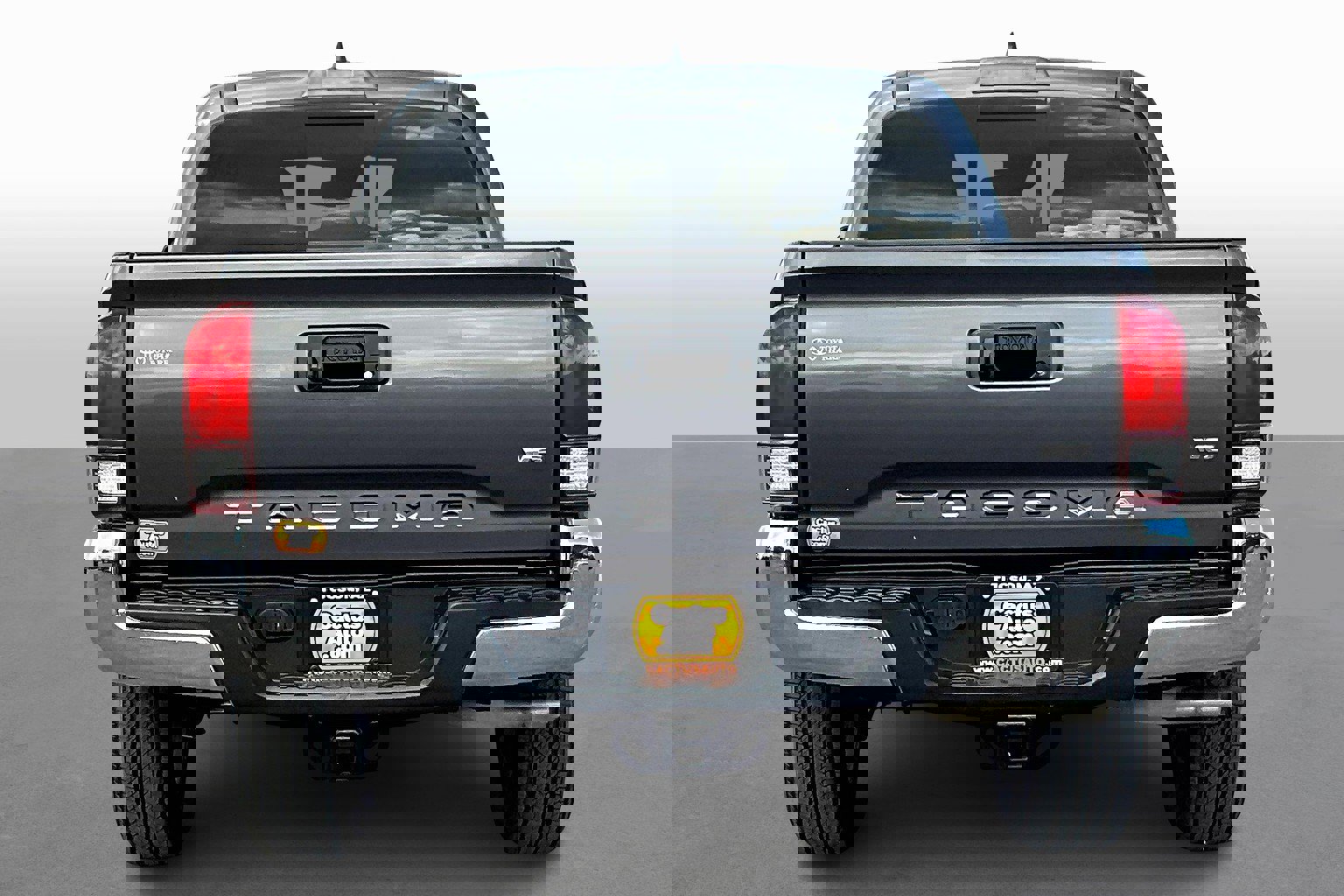 Used 2019 Toyota Tacoma SR5 image 4