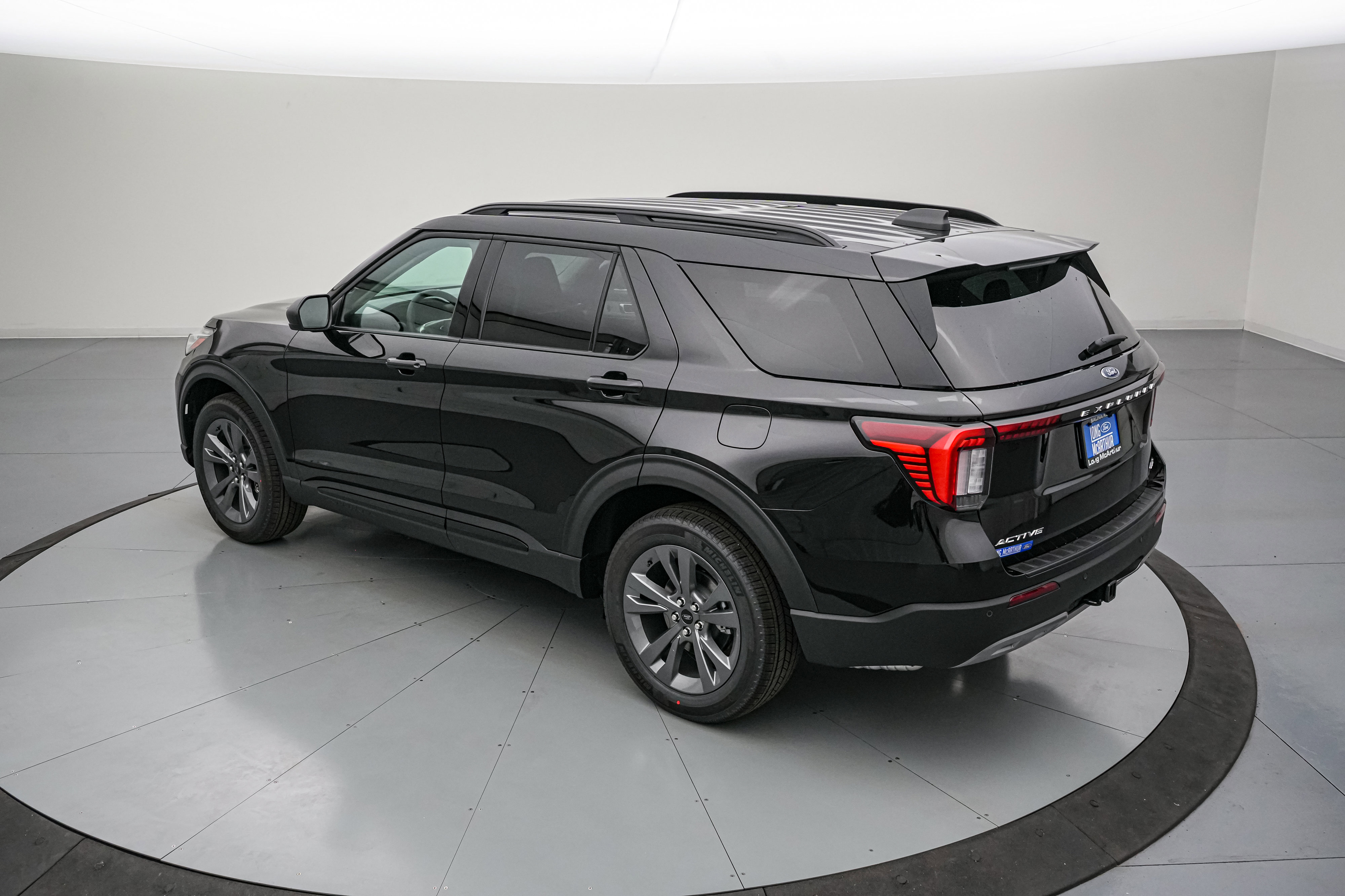 New 2026 Ford Explorer Active AWD/4WD image 6