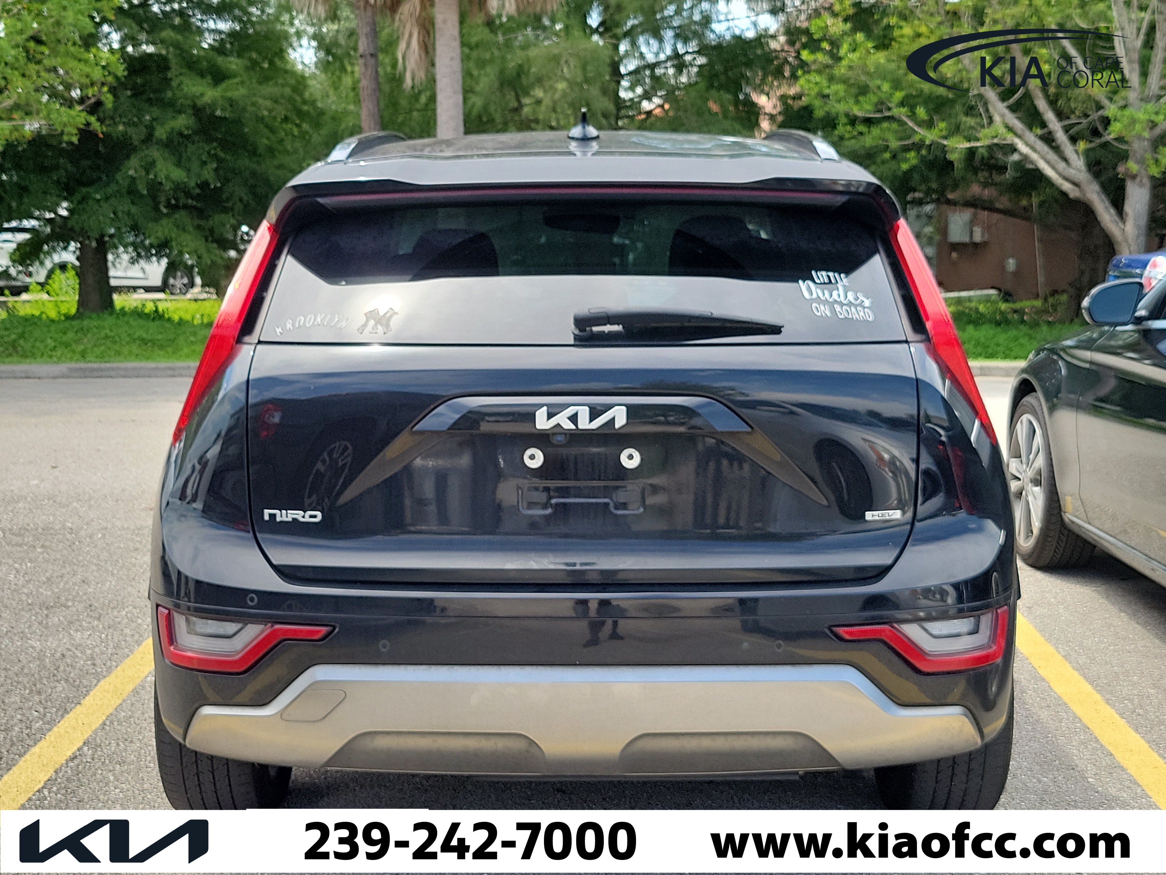 Certified 2023 Kia Niro SX Touring FWD image 7