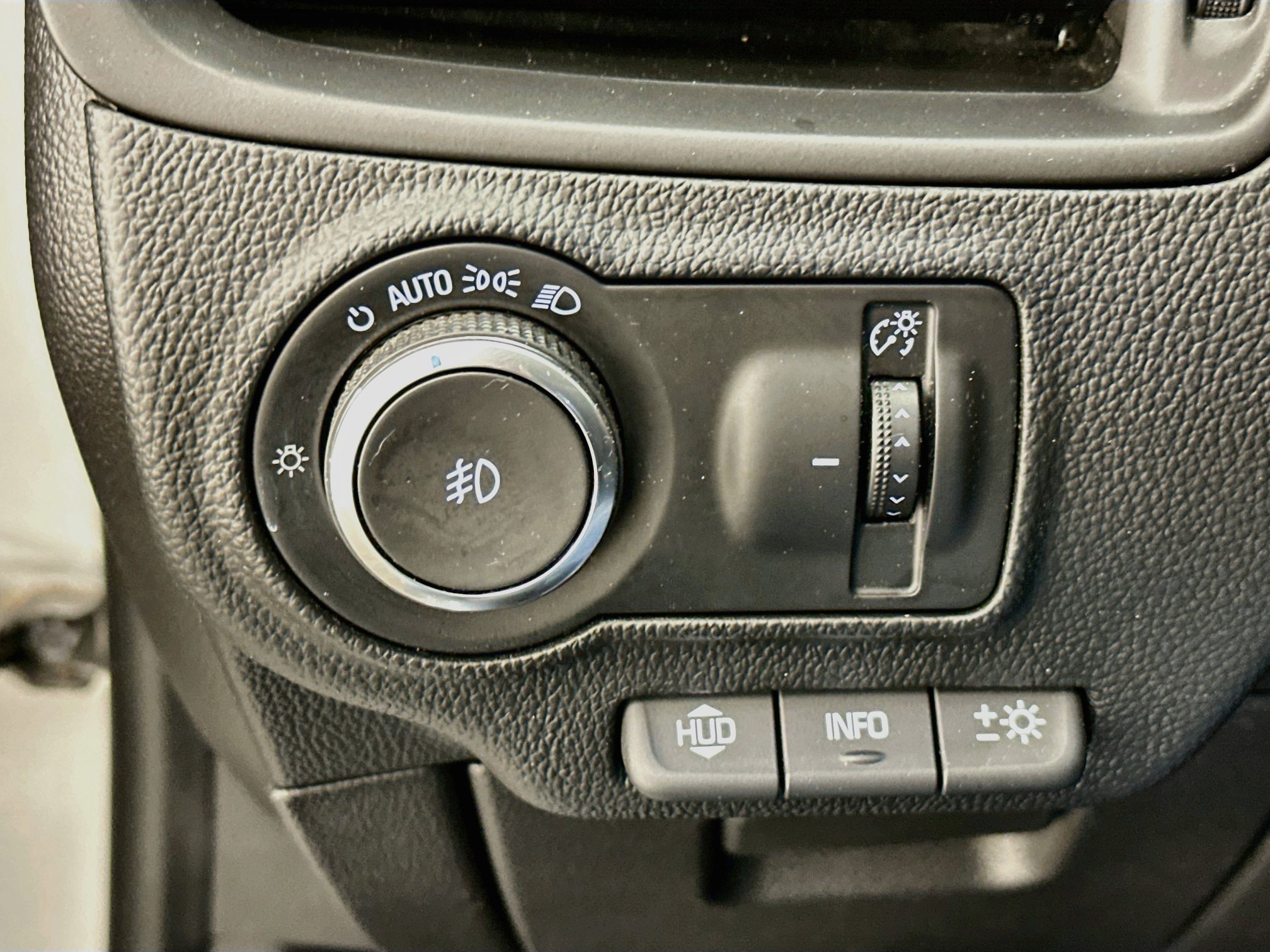 Used 2017 Buick Envision Premium w/ Driver Confidence Package AWD/4WD image 17