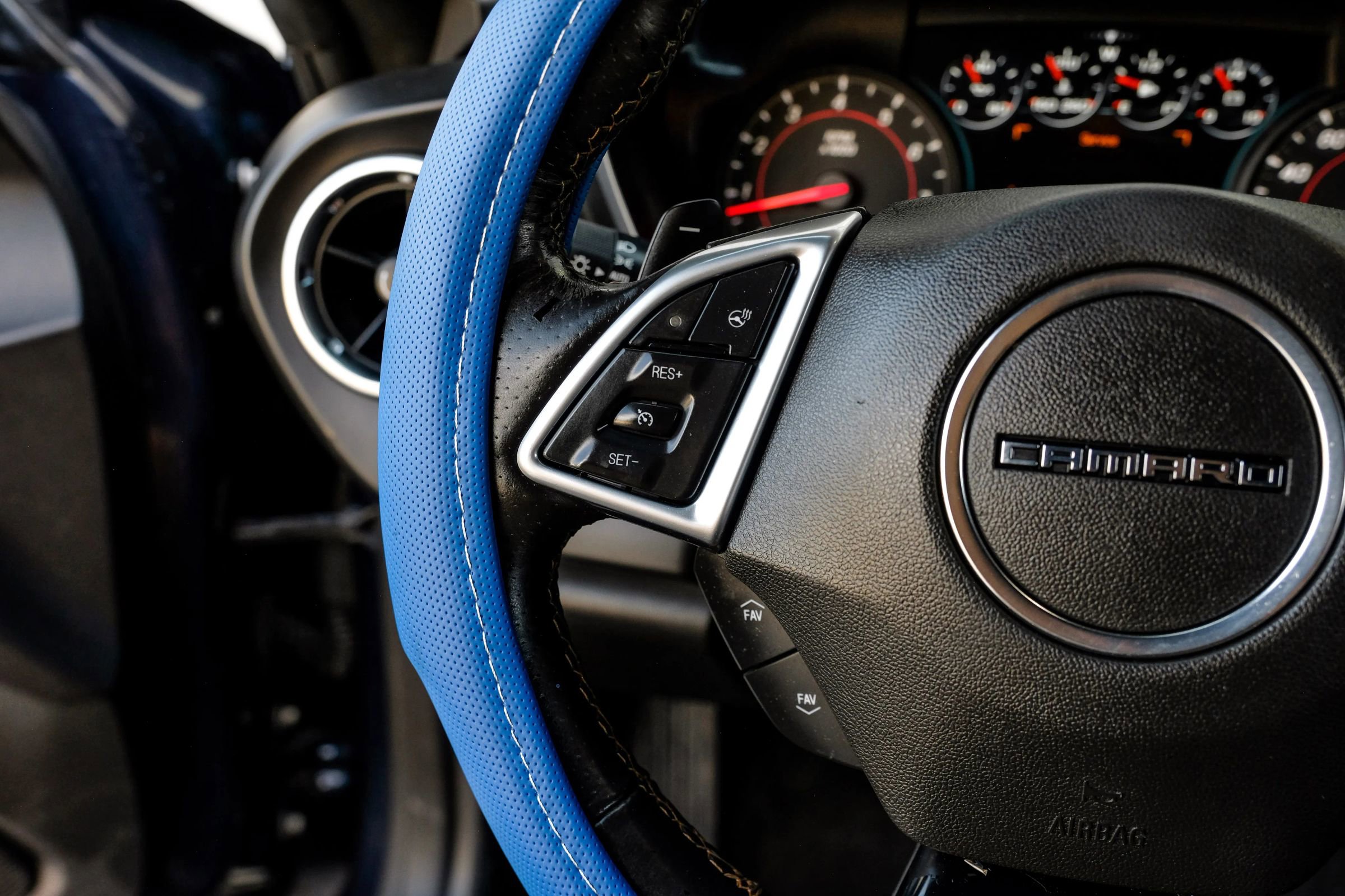 Used 2016 Chevrolet Camaro LT RWD image 19