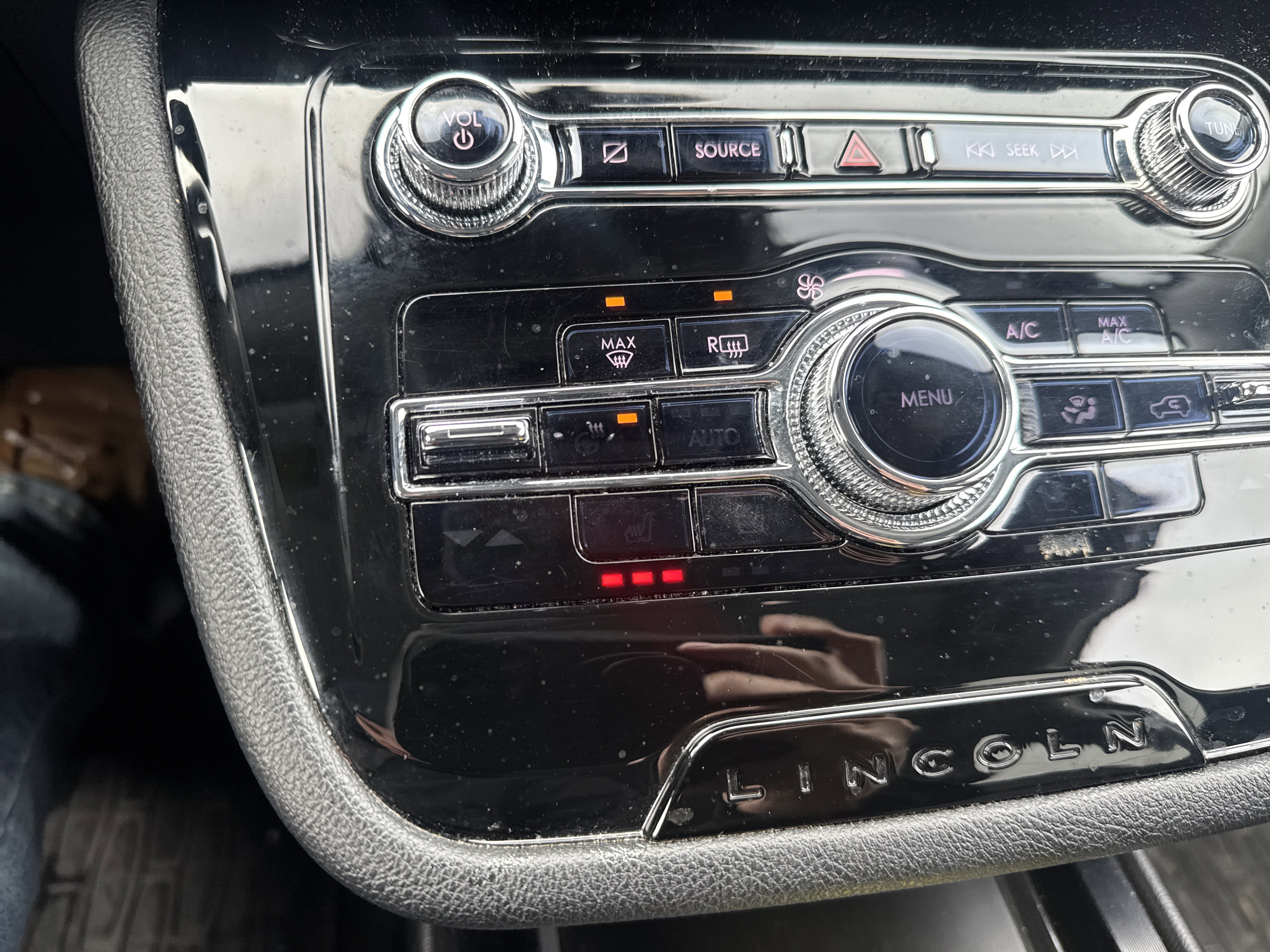 Used 2022 Lincoln Corsair AWD w/ Equipment Group 101A image 28