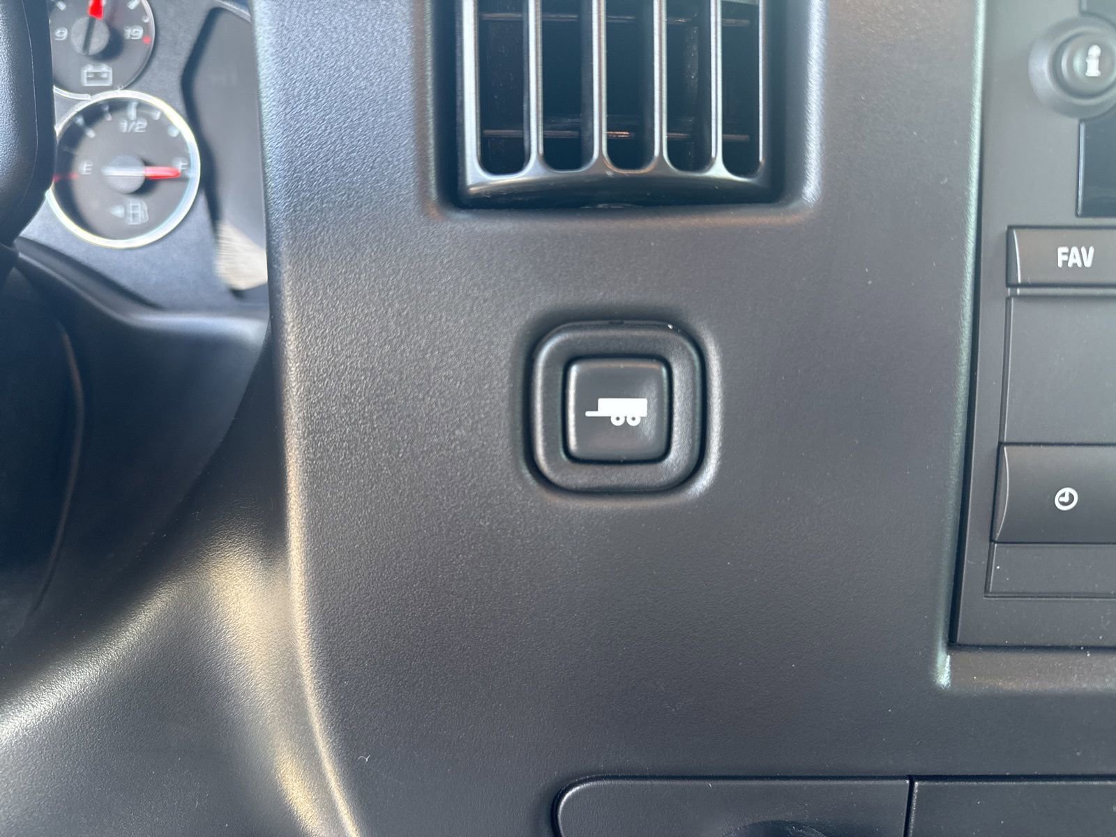 New 2026 Chevrolet Express 2500 w/ Driver Convenience Package RWD image 23